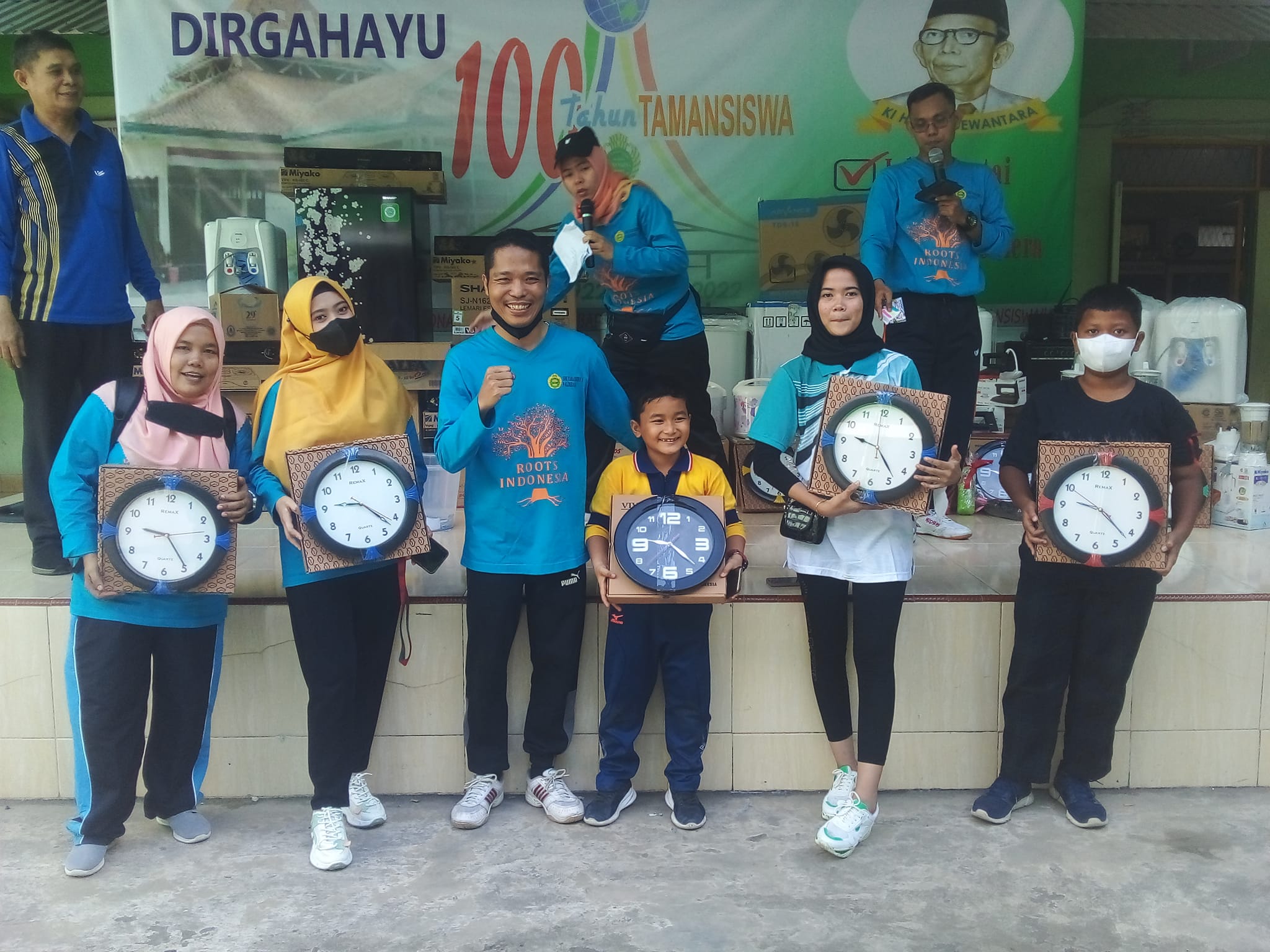 Jalan Santai Peringatan HUT 100 Tahun Tamansiswa Perguruan Tamansiswa Cabang Palembang.