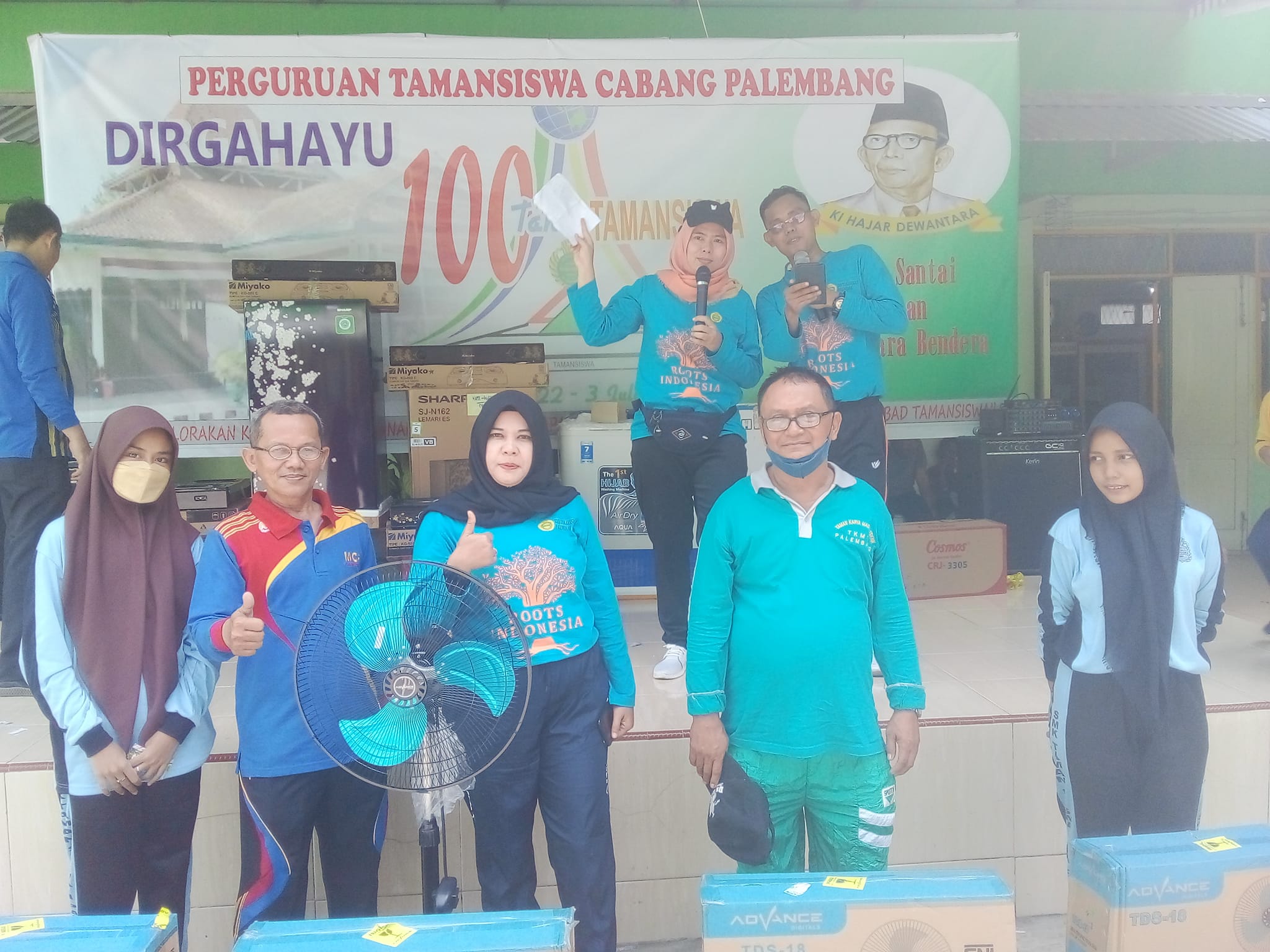 Jalan Santai Peringatan HUT 100 Tahun Tamansiswa Perguruan Tamansiswa Cabang Palembang.